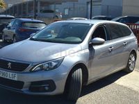 Usado Peugeot 308 SW Active 131 CV (96 kW) 2021 Gris / plata Familiar