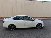 Usado Skoda Octavia RS 184 CV (135 kW) 2018 Blanco Berlina