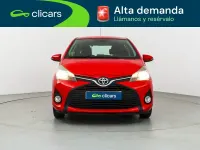 Käytetty Toyota Yaris City 70 HP (51 kW) 2016 Punainen Sedan
