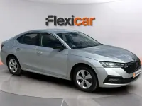 Usado Skoda Octavia Ambition 116 CV (85 kW) 2022 Gris Utilitario