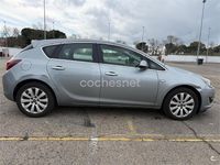 Usado Opel Astra Excellence 110 CV (80 kW) 2012 Gris / plata Berlina