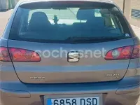 Usado Seat Ibiza 100 CV (73 kW) 2005 Gris / plata Utilitario