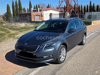 Usado Skoda Octavia 150 CV (110 kW) 2019 Gris / plata Familiar