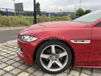 Usado Jaguar XE R-Sport 180 CV (132 kW) 2016 Rojo Berlina