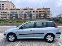 Usado Peugeot 206 90 CV (66 kW) 2004 Azul Familiar