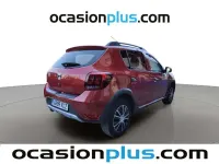 Usado Dacia Sandero Stepway 90 CV (66 kW) 2018 Rojo Utilitario