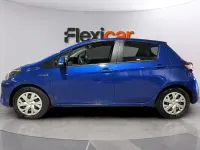 Usado Toyota Yaris Hybrid Business Edition 116 CV (85 kW) 2020 Azul Berlina