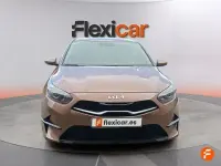Usado Kia Ceed 100 CV (73 kW) 2023 Beige Utilitario