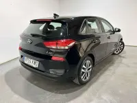 Usado Hyundai i30 120 CV (88 kW) 2019 Negro Utilitario