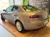 Usado Alfa Romeo 159 Distinctive 120 CV (88 kW) 2007 Beige Berlina