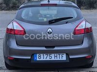 Usado Renault Mégane Authentique 90 CV (66 kW) 2013 Gris / plata Berlina