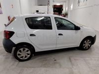 Usado Dacia Sandero Base 73 CV (53 kW) 2017 Blanco Berlina