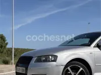 Usado Audi A3 Attraction 140 CV (102 kW) 2004 Gris / plata Utilitario