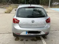 Usado Seat Ibiza Style 85 CV (62 kW) 2011 Gris / plata Berlina