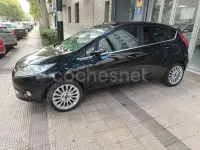 Usado Ford Fiesta Titanium 95 CV (69 kW) 2013 Negro Berlina