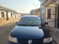 Usado VW Passat Comfortline 130 CV (95 kW) 2000 Azul Berlina