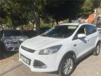 Usado Ford Kuga Titanium 150 CV (110 kW) 2015 Blanco SUV
