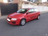 Usado Fiat Stilo Dynamic 103 CV (75 kW) 2003 Rojo Berlina