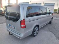 Begagnad Mercedes V300 Exclusive 239 HK (175 kW) 2021 Grå Minibuss