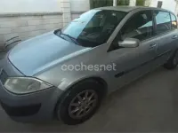 Usado Renault Mégane Dynamique 120 CV (88 kW) 2005 Beige Berlina