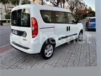 Usado Fiat Doblò Dynamic 105 CV (77 kW) 2013 Blanco Monovolumen