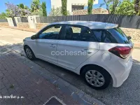 Usado Hyundai i20 100 CV (73 kW) 2018 Blanco Berlina