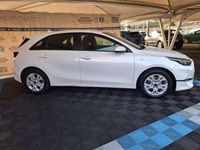 Usado Kia Ceed 120 CV (88 kW) 2023 Blanco Utilitario