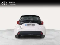 Usado Toyota Yaris Active 116 CV (85 kW) 2025 Blanco Utilitario