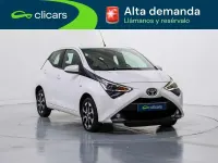 Usado Toyota Aygo X-play 72 CV (52 kW) 2021 Blanco Utilitario