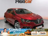 Usado Renault Mégane IV Bose Edition 130 CV (95 kW) 2018 Rojo Berlina