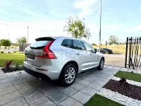 Usado Volvo XC60 Momentum 190 CV (139 kW) 2020 Gris / plata SUV