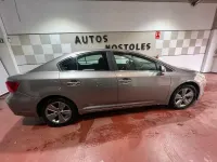 Usado Toyota Avensis Executive 124 CV (91 kW) 2015 Beige Berlina