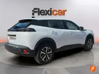 Usado Peugeot 2008 Active 100 CV (73 kW) 2023 Blanco SUV