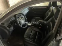 Usado Audi A6 165 CV (121 kW) 2002 Gris / plata Berlina