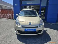 Usado Renault Grand Scénic II Dynamique 130 CV (95 kW) 2009 Beige Monovolumen