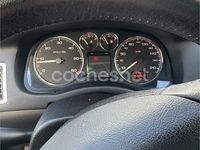 Usado Peugeot 307 90 CV (66 kW) 2006 Gris / plata Familiar