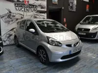 Usado Toyota Aygo 68 CV (50 kW) 2008 Gris / plata Utilitario