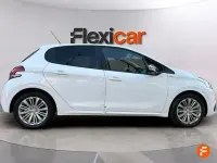 Usado Peugeot 208 GT-line 110 CV (80 kW) 2018 Blanco Utilitario