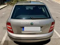 Usado Skoda Fabia Comfort 75 CV (55 kW) 2006 Gris / plata Berlina