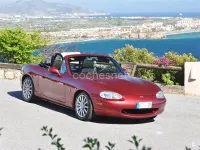 Usado Mazda MX5 90 CV (66 kW) 1998 Granate Descapotable