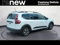Usado Dacia Jogger Expression 100 CV (73 kW) 2024 Blanco Monovolumen