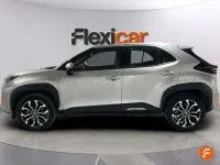 Usado Toyota Yaris Cross Active 116 CV (85 kW) 2022 Gris SUV