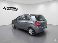 Usado Hyundai i20 Comfort 78 CV (57 kW) 2009 Gris / plata Utilitario