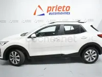 Usado Kia Stonic 100 CV (73 kW) 2022 Blanco SUV
