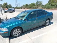 Usado Volvo S40 115 CV (84 kW) 2001 Verde Berlina