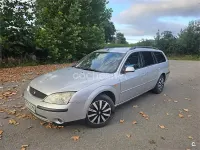 Usado Ford Mondeo Trend 125 CV (91 kW) 2002 Gris / plata Familiar