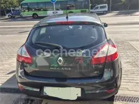 Usado Renault Mégane Authentique 90 CV (66 kW) 2012 Gris / plata Berlina