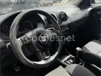 Usado Seat Ibiza 100 CV (73 kW) 2006 Azul Utilitario