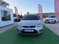 Usado Ford Focus Trend 109 CV (80 kW) 2008 Gris / plata Berlina