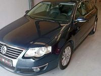 Usado VW Passat Highline 140 CV (102 kW) 2006 Azul Berlina
